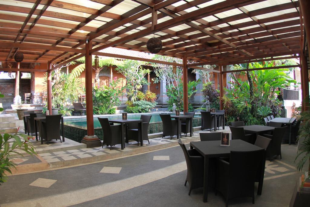 Ubud Hotel And Villas Malang Exterior foto