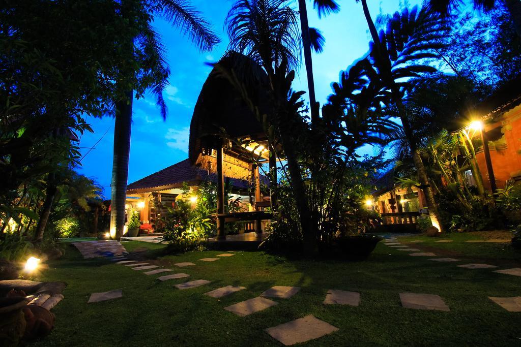 Ubud Hotel And Villas Malang Exterior foto